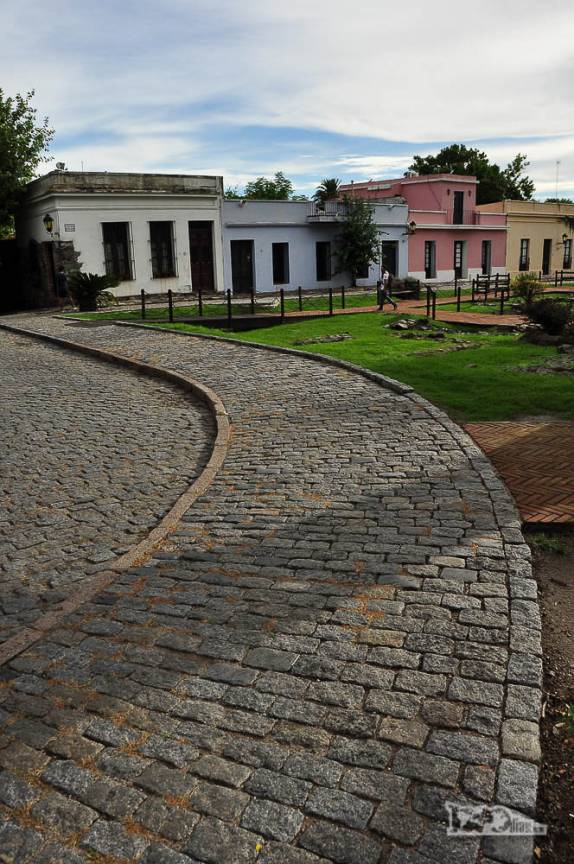 Uma das praças do charmoso centro histórico de Colonia del Sacramento, no sul do Uruguai